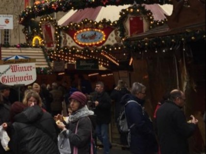 照片: Das Gl&amp;uuml;hwein Karussell